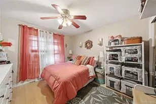 61-72 70th St, Middle Village, NY 11379 - Photo 14