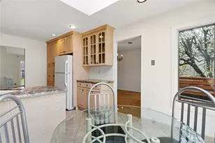 2 Starfire Ln, Williston Park, NY 11596 - Photo 12
