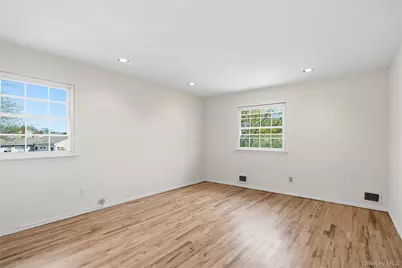 2 Starfire Lane, Williston Park, NY 11596 - Photo 26