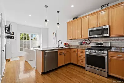 25 Hopkins Lane, Armonk, NY 10504 - Photo 8