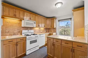 57-15 66th St, Maspeth, NY 11378 - Photo 6