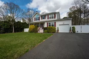 49 S Cozine Rd, Center Moriches, NY 11934 - Photo 2