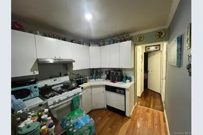 354 Beachview Street, Copiague, NY 11726 - Photo 10