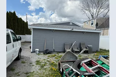 354 Beachview Street, Copiague, NY 11726 - Photo 22