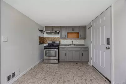 14670 Farmers Boulevard, Springfield Gardens, NY 11434 - Photo 16