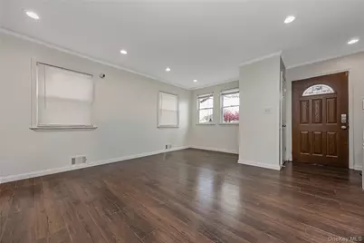 14670 Farmers Boulevard, Springfield Gardens, NY 11434 - Photo 6