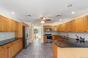 70 Oak Pond Ln, Mahopac, NY 10541 - Photo 8