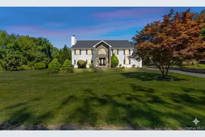 70 Oak Pond Lane, Mahopac, NY 10541 - Photo 2