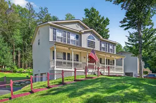 20 Bristol Cir, Rock Hill, NY 12775 - Photo 2