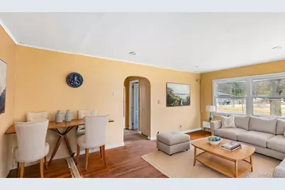 25 Revilo Avenue, Shirley, NY 11967 - Photo 18