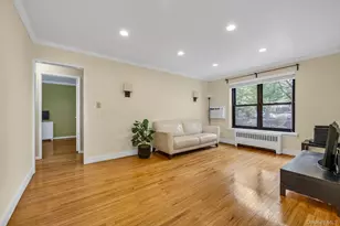 44 Terrace Cir, Great Neck, NY 11021 - Photo 2