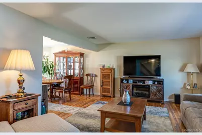 89 Cheltenham Road, West Babylon, NY 11704 - Photo 6
