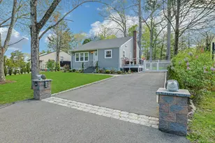 40 Sherwood Dr, Nanuet, NY 10954 - Photo 2