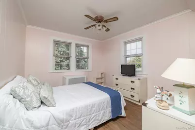 157 Windsor Avenue, Rockville Centre, NY 11570 - Photo 14