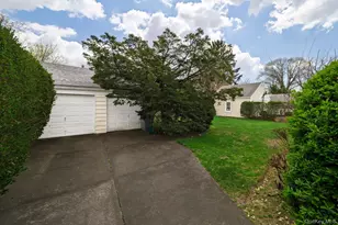 157 Windsor Ave, Rockville Centre, NY 11570 - Photo 22
