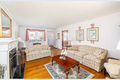 157 Windsor Avenue, Rockville Centre, NY 11570 - Photo 4
