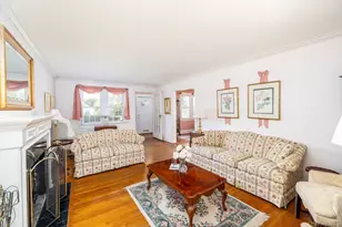 157 Windsor Ave, Rockville Centre, NY 11570 - Photo 4