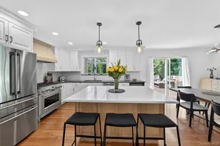 9 Briga Ln, White Plains, NY 10605 - Photo 10