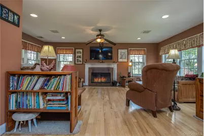 302 Laurel Road, Pearl River, NY 10965 - Photo 6