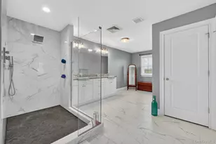 153 Stratford Dr, Poughkeepsie, NY 12603 - Photo 16