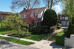 6-41 158th St, Whitestone, NY 11357 - Photo 2