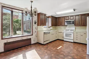 6-41 158th St, Whitestone, NY 11357 - Photo 4
