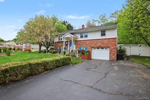 35 Sengstacken Dr, Stony Point, NY 10980 - Photo 2