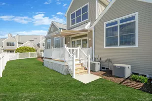 113 Brianna Dr, East Setauket, NY 11733 - Photo 10