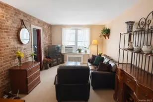 83-25 98th St, Woodhaven, NY 11421 - Photo 2