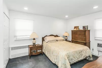 17 Fresno Drive, Plainview, NY 11803 - Photo 10