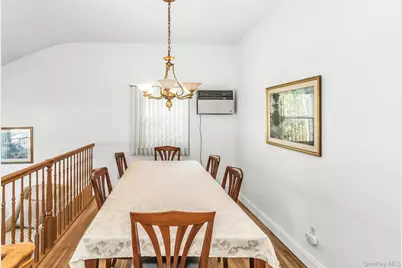 17 Fresno Drive, Plainview, NY 11803 - Photo 6