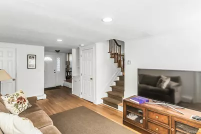 17 Fresno Drive, Plainview, NY 11803 - Photo 14