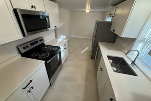 24 Vassar St, Poughkeepsie, NY 12601 - Photo 2