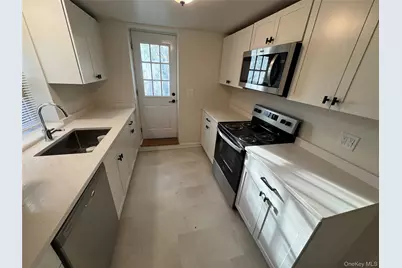 24 Vassar Street #B, Poughkeepsie, NY 12601 - Photo 6