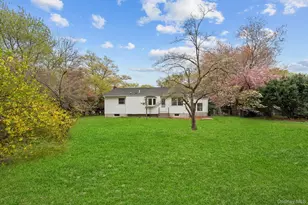 126 Foxdale Ln, Port Jefferson, NY 11777 - Photo 4