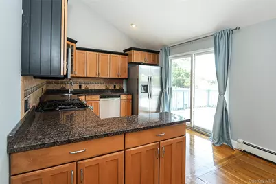 874 Seamans Neck Road, Seaford, NY 11783 - Photo 16