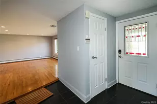 874 Seamans Nck Rd, Seaford, NY 11783 - Photo 4