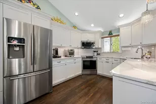 22 Willa Way, Massapequa, NY 11758 - Photo 6