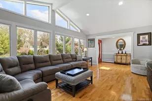 59 S Constitution Dr, Tappan, NY 10983 - Photo 2