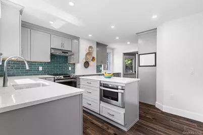 29 Howard Avenue, White Plains, NY 10606 - Photo 4