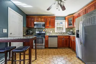 52 Brandt Terrace, Yonkers, NY 10710 - Photo 4