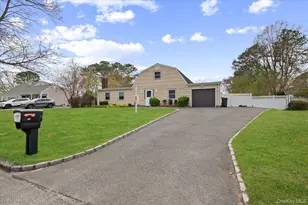 22 Redpine Rd, Medford, NY 11763 - Photo 2