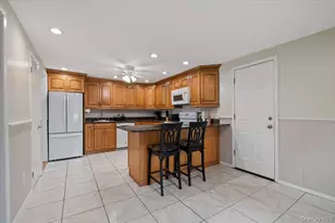 22 Redpine Rd, Medford, NY 11763 - Photo 8