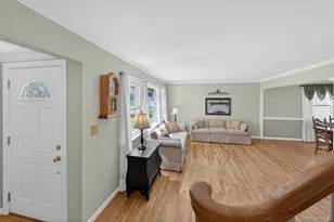 16 Roy Pl, Eastchester, NY 10709 - Photo 6