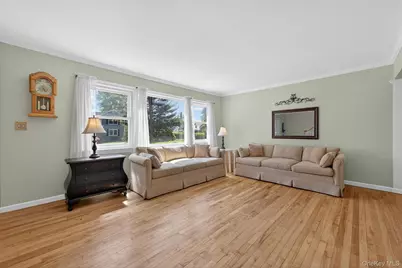 16 Roy Place, Eastchester, NY 10709 - Photo 8