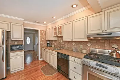 104 Charles Street, Massapequa, NY 11758 - Photo 6