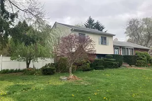 16 Upper Dr, Huntington, NY 11743 - Photo 2
