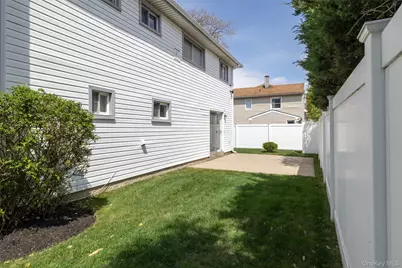 68 Madison Avenue, Island Park, NY 11558 - Photo 20