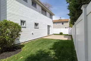 68 Madison Ave, Island Park, NY 11558 - Photo 20