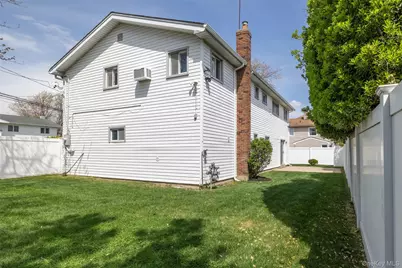 68 Madison Avenue, Island Park, NY 11558 - Photo 18